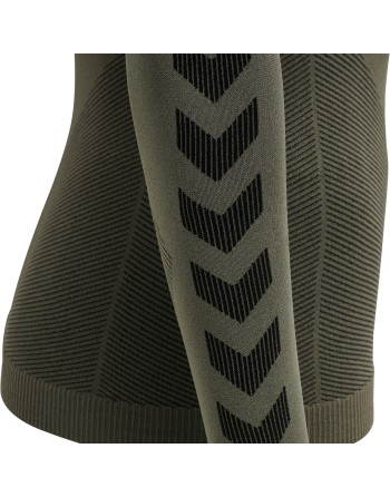 HUMMEL FIRST SEAMLESS JERSEY L/S W / Nahtlose Verarbeitung und körperbetontes Design